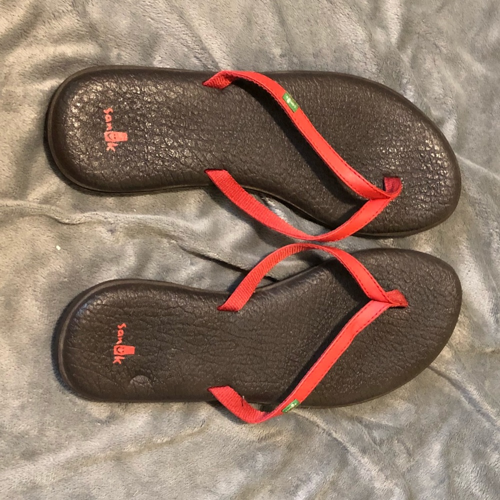 SOLD Women’s Sanuk Shoes - Size: 11 - Like New